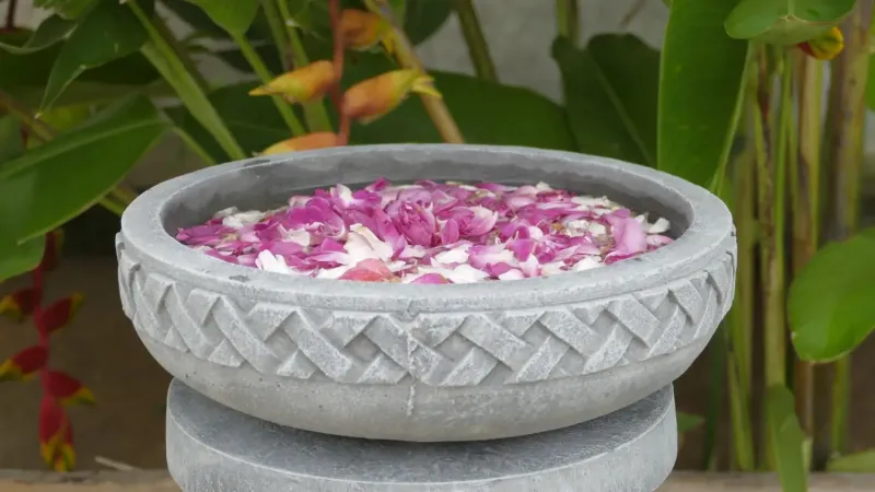 Semarang - Schale mit geometrischem Motiv, Ø 30 cm | Steinguss 